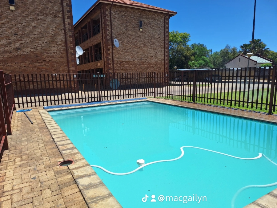 2 Bedroom Property for Sale in Potchefstroom North West